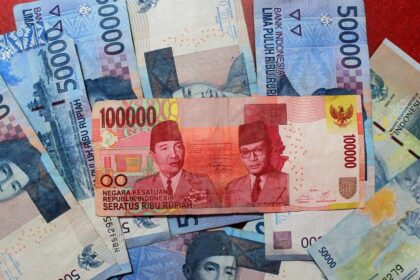 Cara Mudah Mengenali Uang Palsu