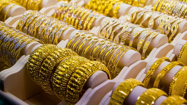 Cara Aman Jual Emas Perhiasan Tanpa Surat
