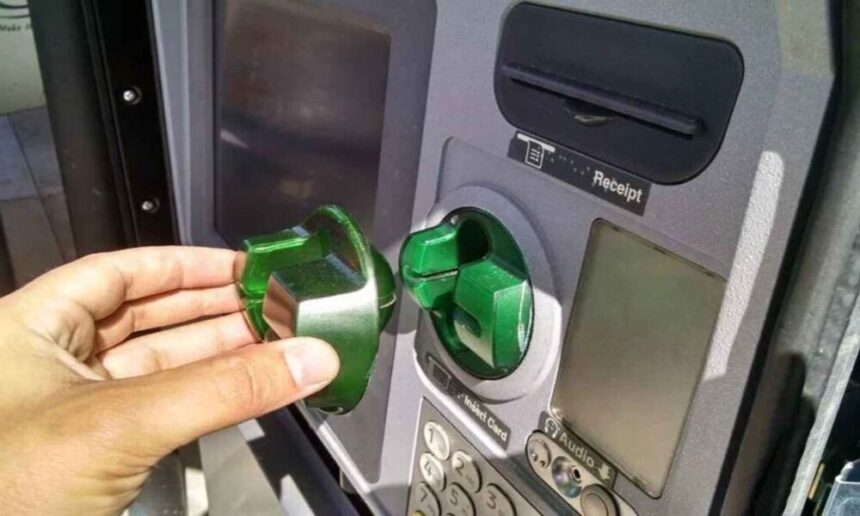 Cara Deteksi Alat Skimming di Mesin ATM
