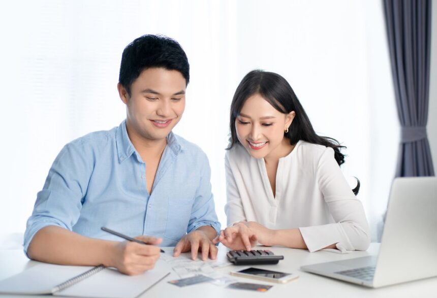 Cara Mengatur Keuangan Saat Menikah Muda