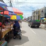 Jualan di Pinggir Jalan