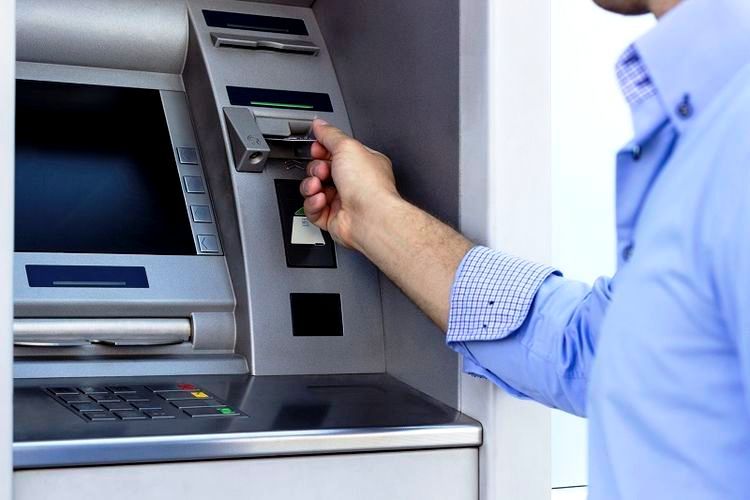 Kartu ATM yang Tertelan di Mesin ATM